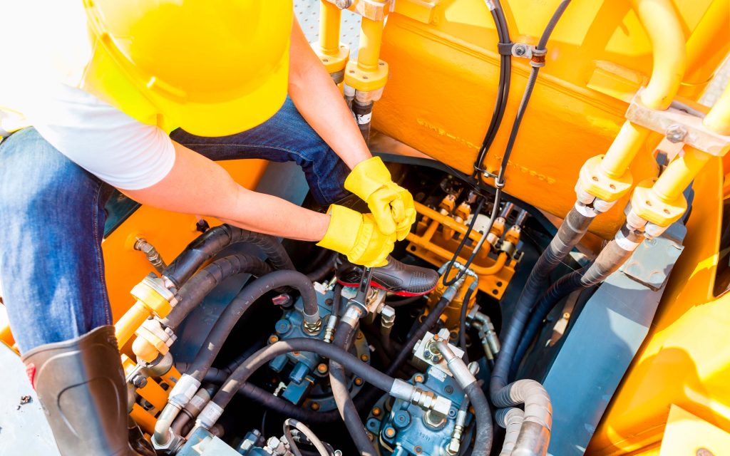 Mantenimiento de maquinaria pesada excavadora